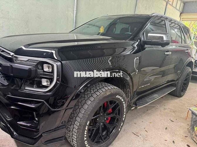 Ford Everest 2025 Titanium  bán nhanh trong tuần