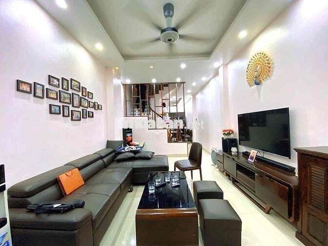 Siêu Phẩm Tây Hồ 50m2 - 4 Tầng - Gần Phố - Ngõ Thông - Giá 10 Tỷ