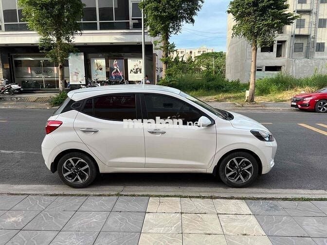 Ra Đi Hyundai Grand i10 2023 1.2 AT - 15000 km