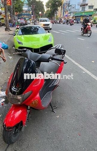 Suzuki Epicuro 150 màu Đỏ