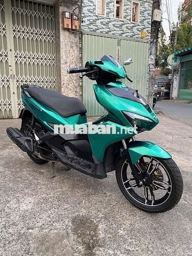 Cần tiền bán xe