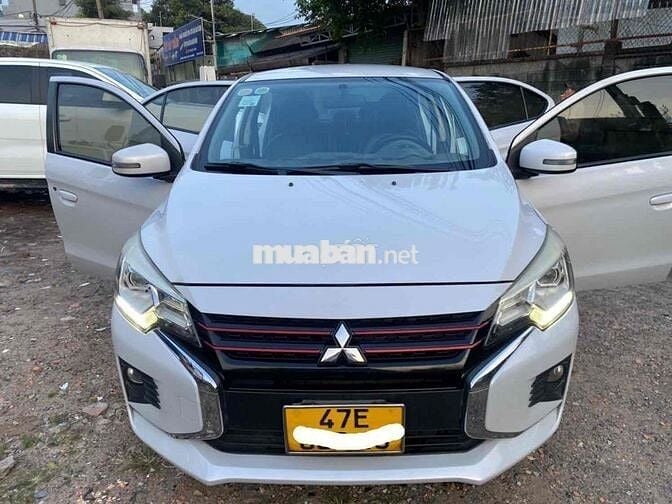 Mitsubishi Attrage Trắng 5 chỗ