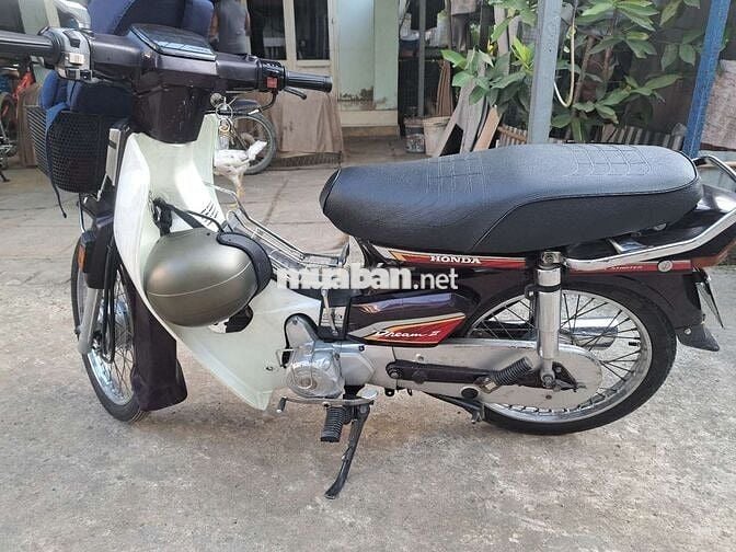 Honda Dream Thái Nâu trắng