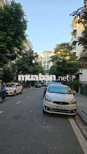 Cho Thuê Tầng 1+2+3  phố Lâm Hạ Long Biên Thang Máy Giá 32 Triệu