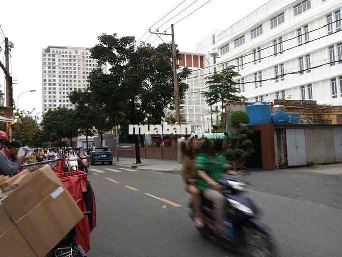 MẶT TIỀN 4,5X8M 1 LẦU KINH DOANH + Ở HỒNG HÀ Q.PHÚ NHUẬN