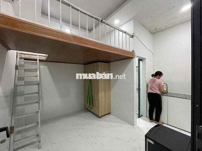 CHO THUÊ PHÒNG KẾ ĐẦM SEN GIÁ RẺ CÓ MÁY LẠNH TỦ ĐỒ CỰC SẠCH SẼ AN NINH