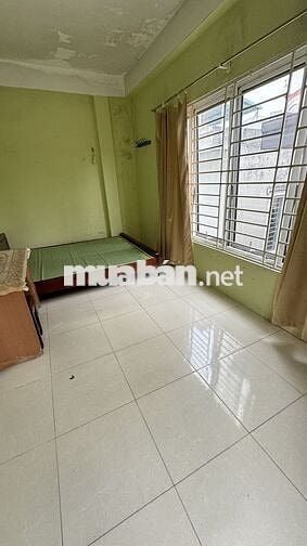 Cho nữ thuê phòng phố Cự lộc gần Royan city