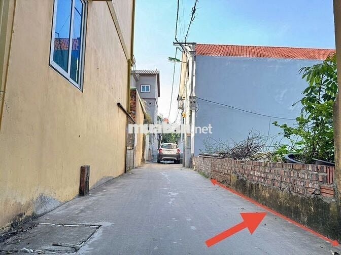 Bán đất thôn Chi Đông 2, xã Quang Minh. Đất vuông vắn, oto đỗ. Thoáng