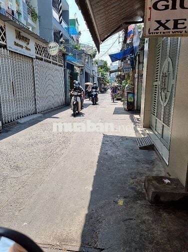 NHÀ P1. Q8. MỚI ĐÚC 1 LẦU. TIỆN KINH DOANH. HẺM RỘNG. DƯƠNG BÁ TRẠC.