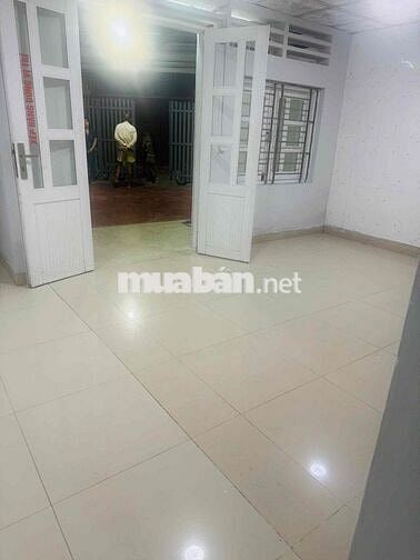 Cho Thuê Nhà (2PN,sân xe hơi), gần Chợ Đêm Biên Hùng