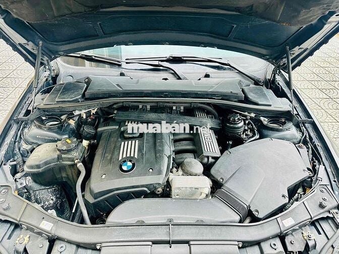 BMW  325 i 2010 km ( gia đình cần nhượng )