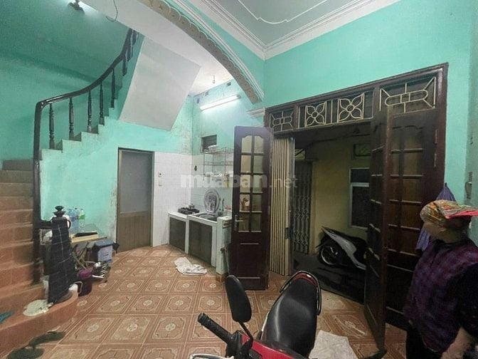 Chính chủ cho thuê nhà nguyên căn 3 tầng số 10/39/491 Đường La Thành