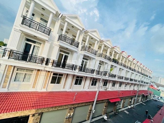 Nhà mới sát QL13 HXH Nội thất đầy đủ , 1T3L FULL NT