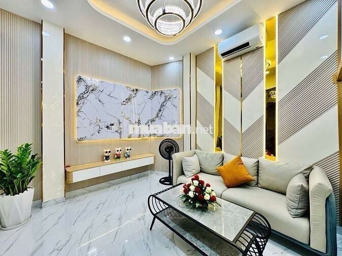 GẦN QUẬN 1 - NGAY HÀNG XANH - GẦN MẶT TIỀN. CHỈ 4.7 TỶ