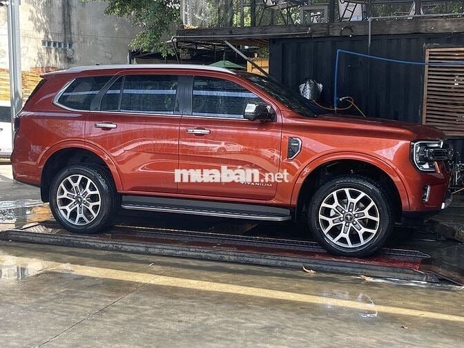 Everest Tita 4x2 cuối 2023 - 36k km Full ls hãng