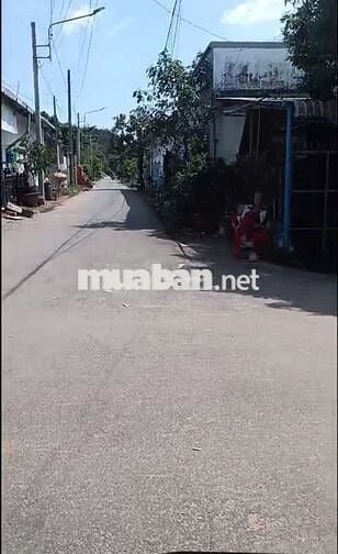 Dãy trọ ngộp rẻ bất ngờ 8 phòng+1kiot cho thuê kín 10tr/tháng, đã sổ.