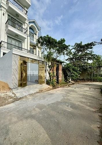 Nhà mới đẹp 5pn khép kín, 6wc, hẻm xe hơi tránh, hoàn công