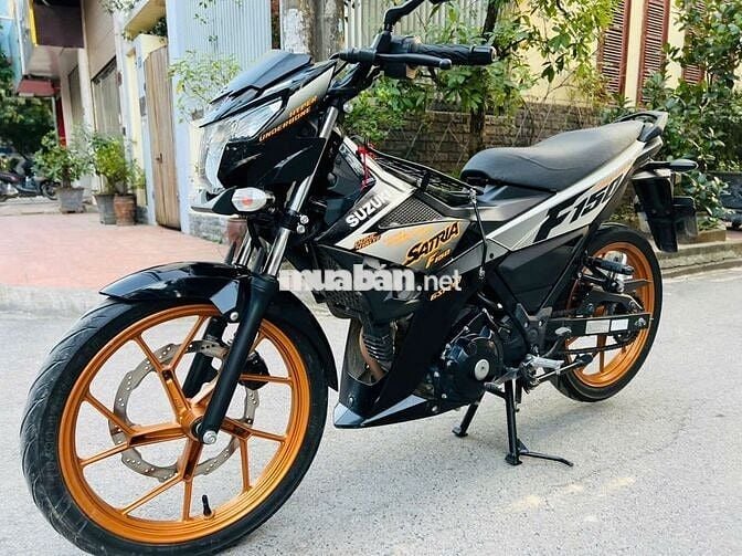 Suzuki Satria F150 Đen Trắng Cam