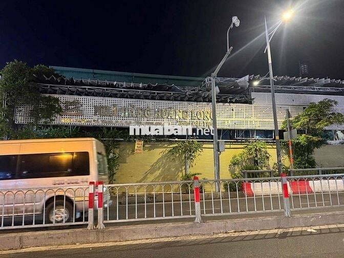 Cho thuê nhà nguyên căn mặt tiền đường Dương Bá Trạc Q.8 ngang 30m