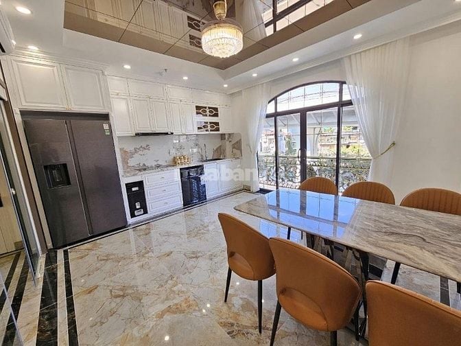 Chính chủ cần bán gấp nhà 7 tầng thang máy vỉa hè 30,9 tỷ kinh doanh 