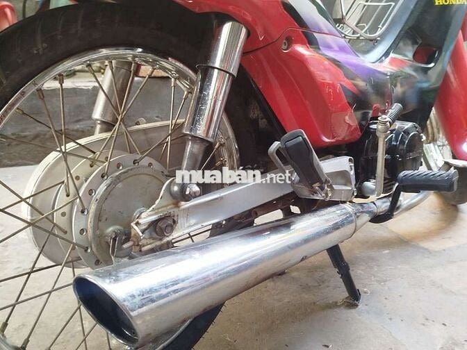 Xe Wave Trung Quốc, màu đỏ đen