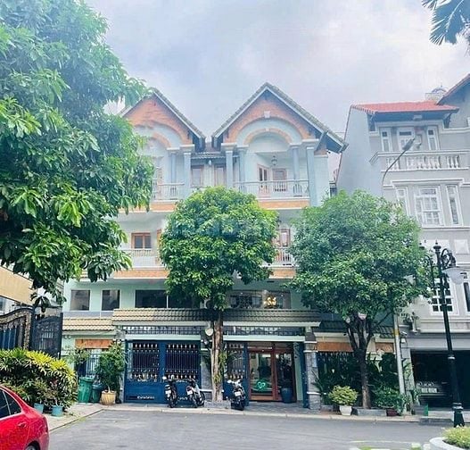 Bán nhà khu Hồng Long Phổ Quang, DT 120m², 3 tầng + lửng, Giá 42.5 tỷ