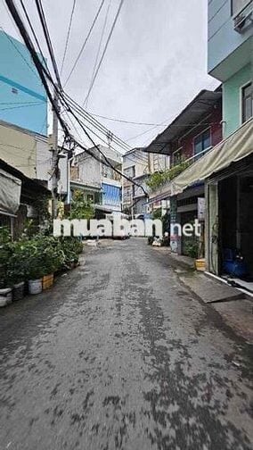 Mặt bằng nhỏ tiền hiếm có khu này