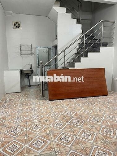 7tr500k, Cho thuê nhà 3 tầng (3pn+2wc) Đức Diễn