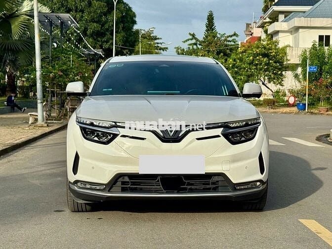 Vinfast VF8 2024 Lux Plus Trắng - 17.000km