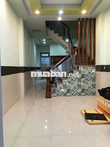 NHÀ  XÂY KIÊN CỐ 4 LẦU 1 XẸC ĐƯỜNG LÊ VĂN KHƯƠNG PHƯỜNG HIỆP THÀNH.Q12