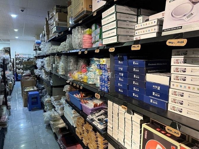 TUYỂN NHÂN VIÊN PHỤ KHO - KHU VỰC TÂN PHÚ