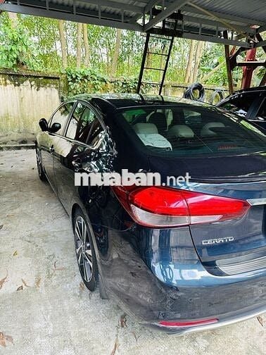 Kia Cerato 2028 1.6 AT Xanh đậm