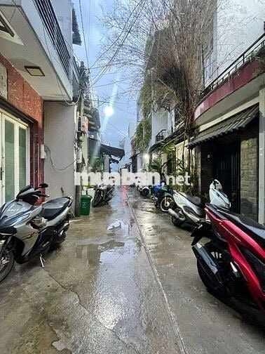 Giáp Bình Long - hẻm xe hơi - 44 m2 - nhỉnh 4 tỷ