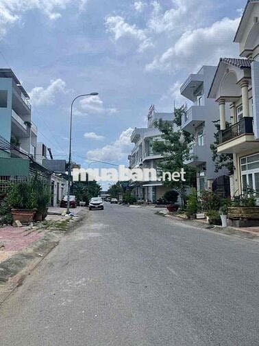 Nhà lầu 3 phòng KDC Hưng Phú 1