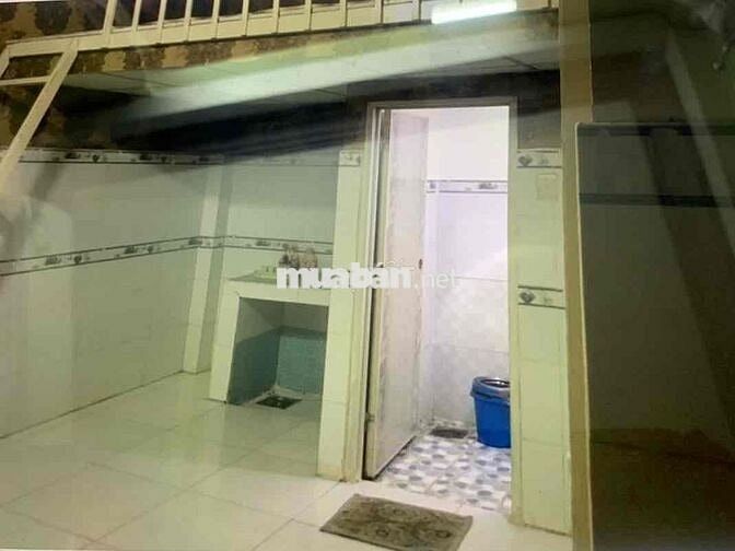 Phòng trọ 18m vuông quận Bình Tân đường Kinh Dương Vương