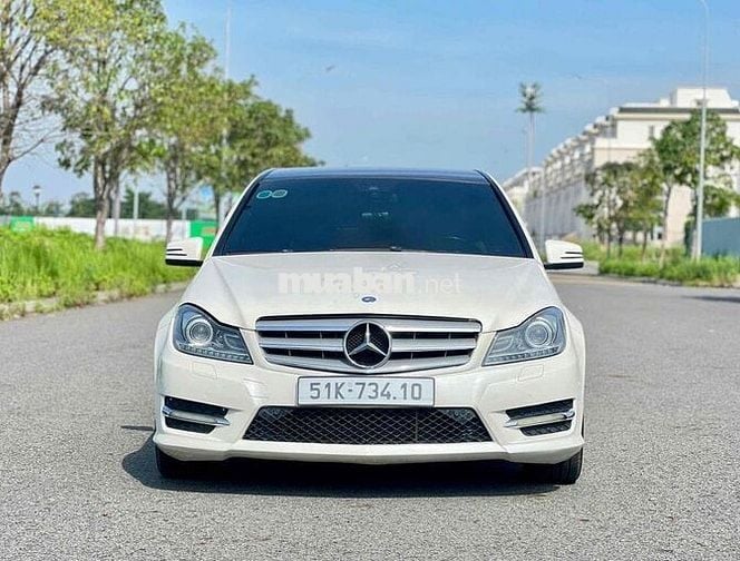 Mercedes-Benz C300 AMG model 2012