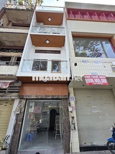 Mặt tiền Ngô Gia Tự khu phố nội thất kế bên KFC