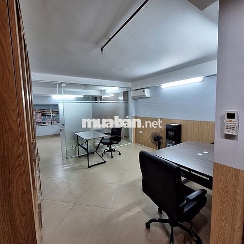 CC cho thuê văn phòng đủ đồ đẹp mới ngõ ô tô phố Vũ Thạnh thang máy