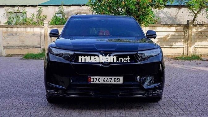 VinFast VF9 2024 Plus- mua pin- tran kinh