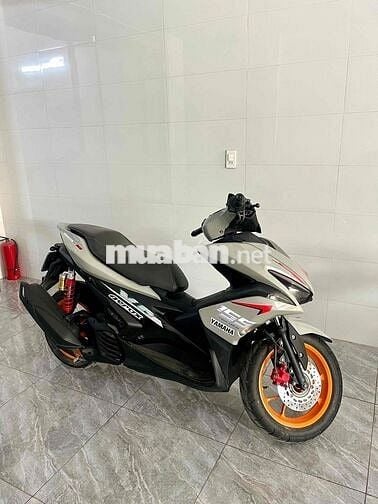 Yamaha NVX 2019 màu Xám