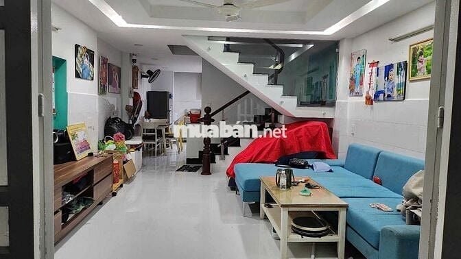 Chính chủ cho thuê nhà DT:4,x12 giá 9tr/thg lầu ,HBC,TĐ