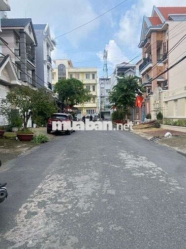 BÁN NHÀ BIỆT THỰ KDC BỘ CÔNG AN – 3 LẦU – THANG MÁY –PHÚ THUẬN