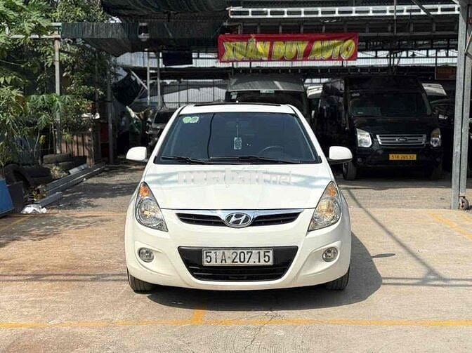 HUYNDAI I20 2011 TỰ ĐỘNG ,XE RẤT ĐẸP