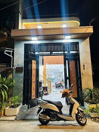 Bán nhà mặt tiền đường số trong khu dân cư Nam Long, Quận Bình Tân