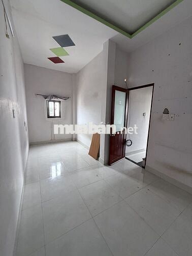 Chính chủ cần bán nhà 2pn 2pvs sàn btct, nở hậu, gần chợ Bà Điểm