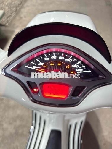 kẹt tiền cần bán gấp vespa 150abs