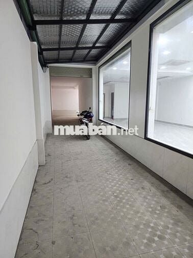 CHO THUỂ TÒA NHÀ LÀM VP/CTY QL 13 CŨ CÓ THANG MÁY