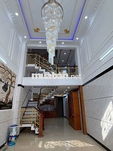 Bán nhà đẹp hẻm xe tải Lê Văn Quới, Bình Tân, 63 m2, 5 tầng