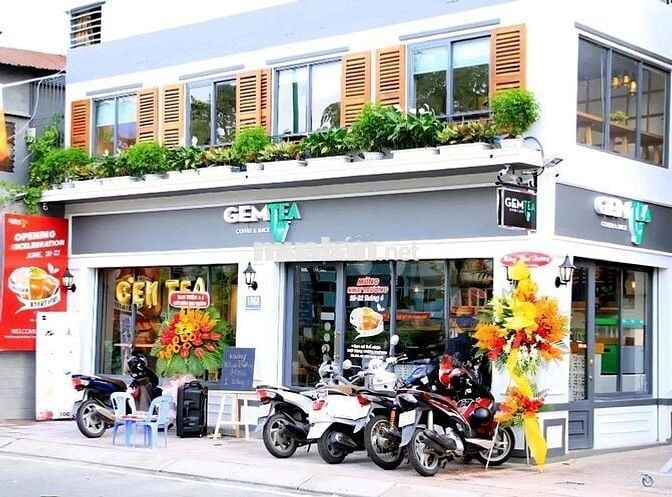 Cho thuê nhà CĂN GÓC 2 MẶT TIỀN – Trường Sa, P.12, Q.3