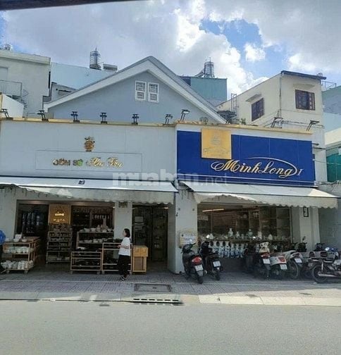 Cho thuê nhà mặt tiền Nguyễn Phúc Nguyên, P.10, Q.3 giá 80tr